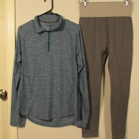 all in motion Tops - All in Motion Blue Active Top & DG Legging Set